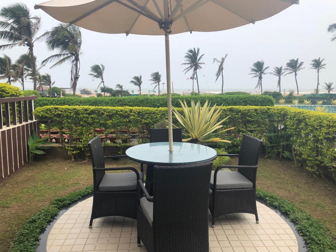 Hotel Holiday Resort Puri Exterior photo