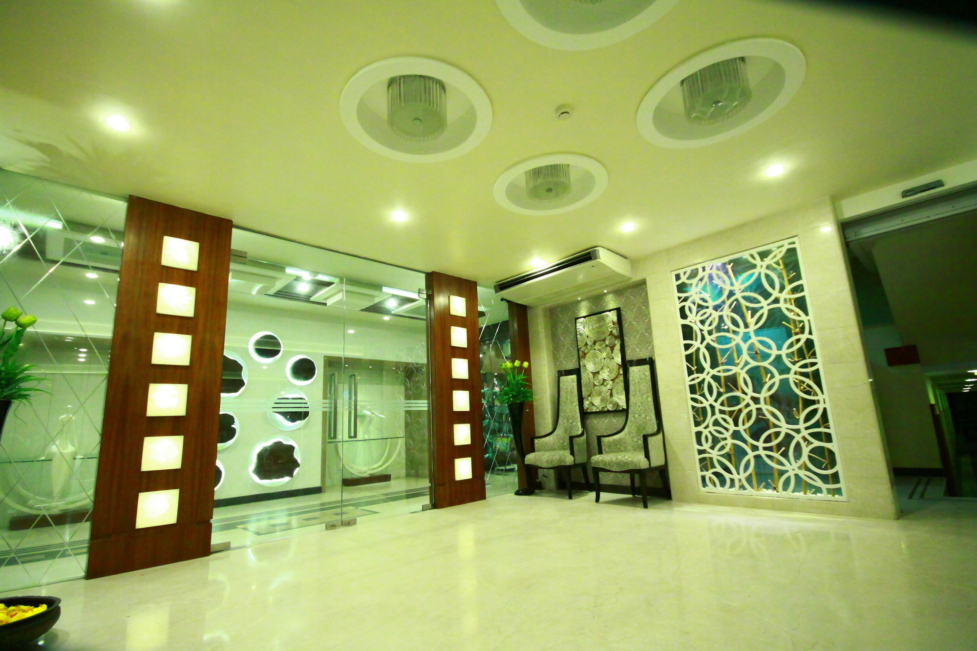 Hotel Holiday Resort Puri Exterior photo