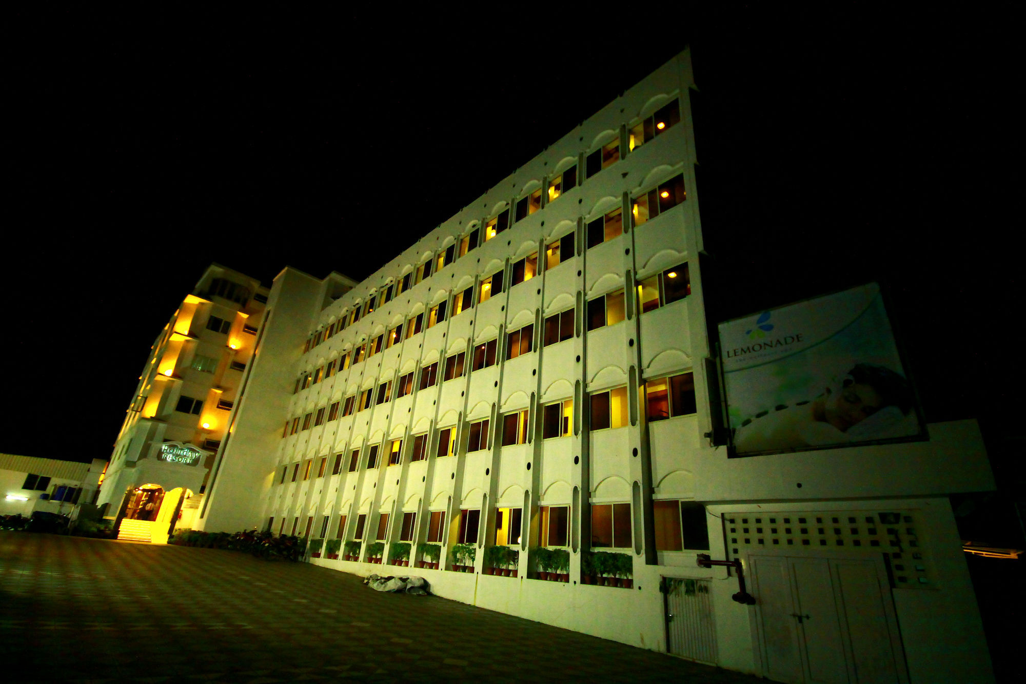 Hotel Holiday Resort Puri Exterior photo