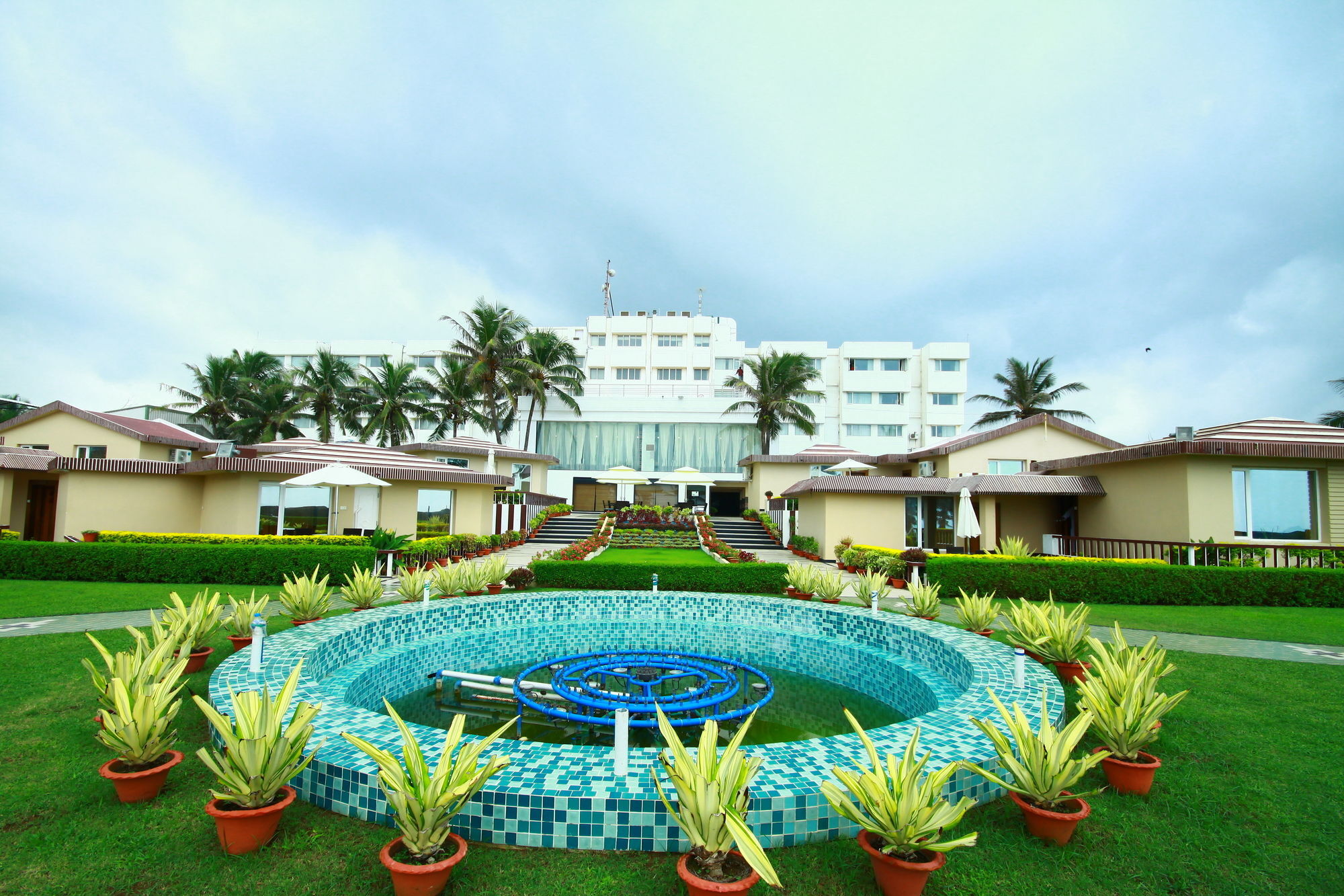 Hotel Holiday Resort Puri Exterior photo