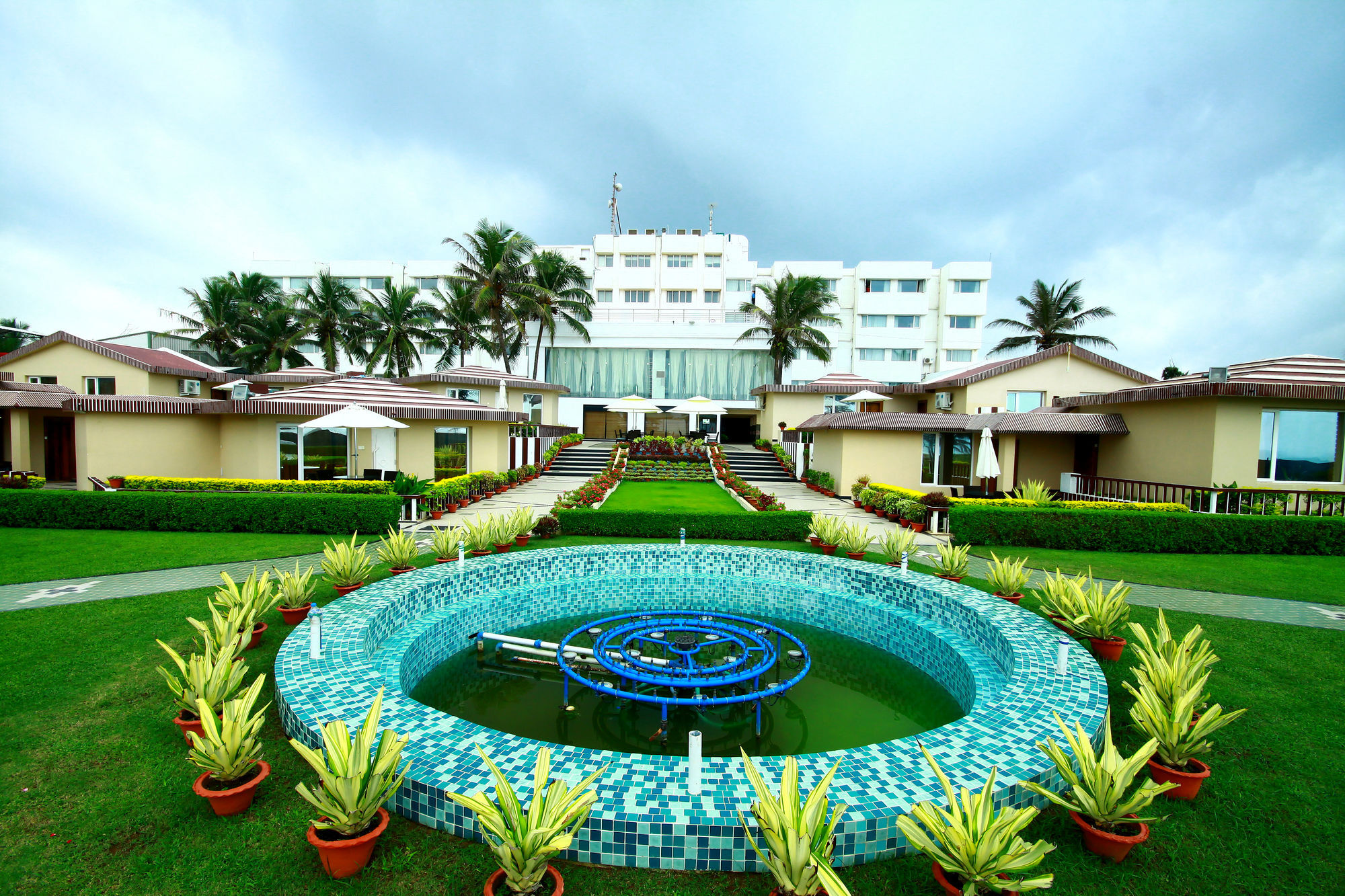 Hotel Holiday Resort Puri Exterior photo
